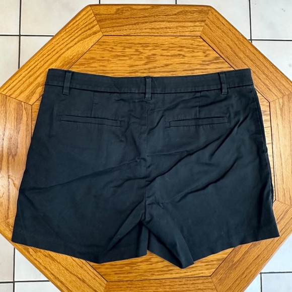 *BANANA REPUBLIC* Black The Avalon Short Size 10 - Picture 2 of 4